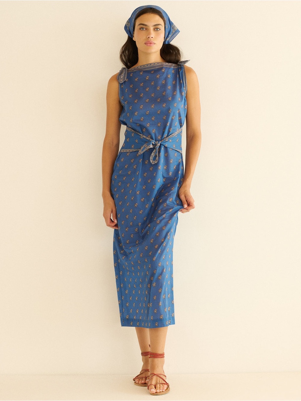 Doen Blue Printed Midi Dress with Belt